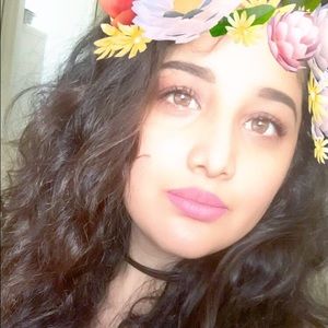 Meet your Posher, Mia