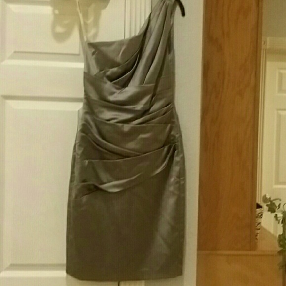 BNWT Silver Satin $138 One Shoulder Dress - Picture 3 of 6