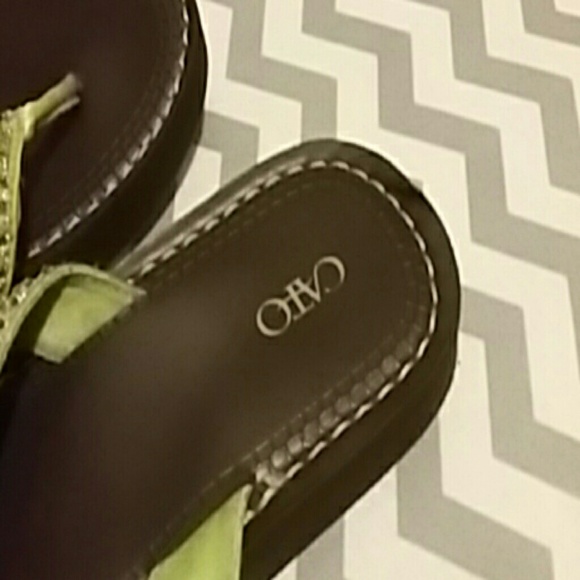 Sandals - Picture 2 of 2