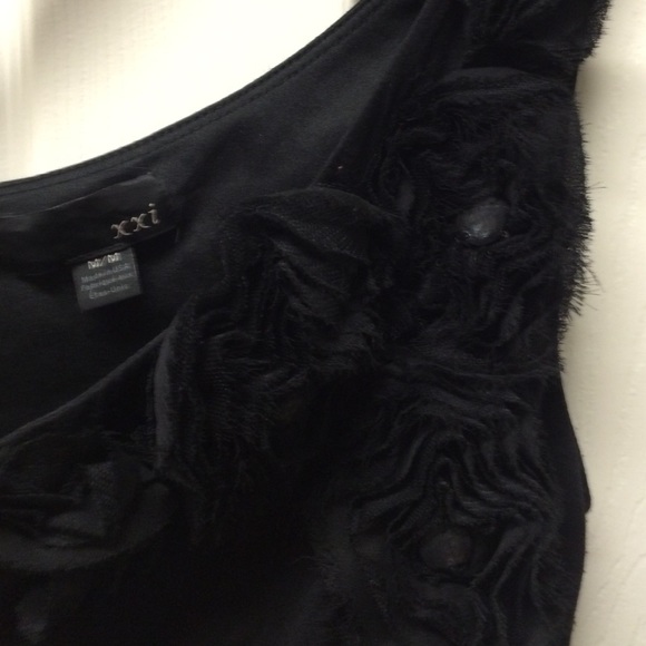 Top - Picture 2 of 2