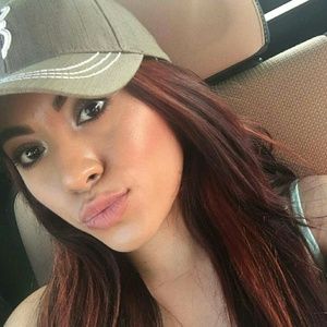 Meet your Posher, Jenn