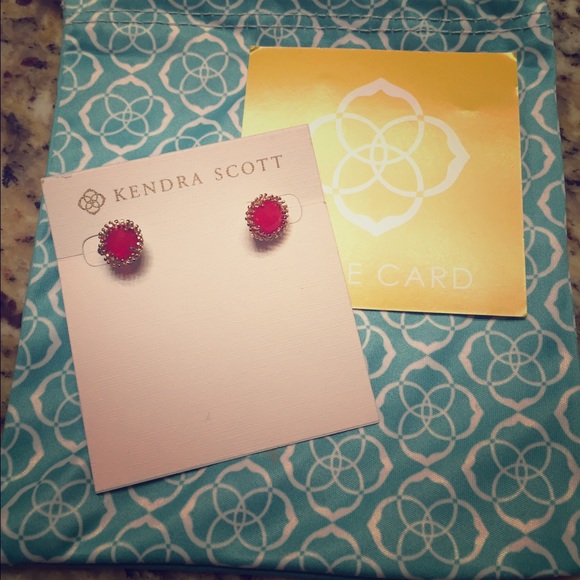 **SOLD**Bright Red Kendra Scott Carly Studs - Picture 1 of 3