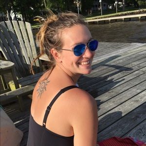 Meet your Posher, Amanda