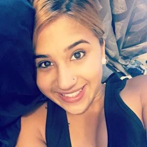 Meet your Posher, Adriana