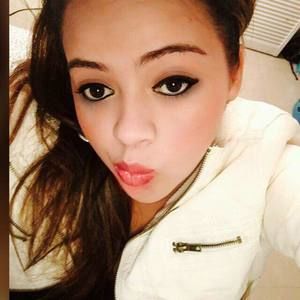 Meet your Posher, Yamileth