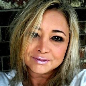 Meet your Posher, Hydi