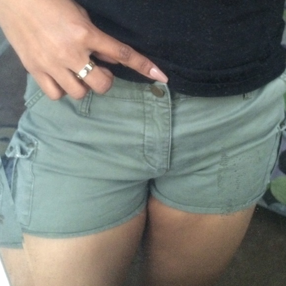 olive  green shorts