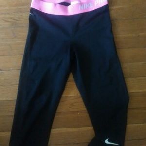 Nike pro dri-fit capri leggings