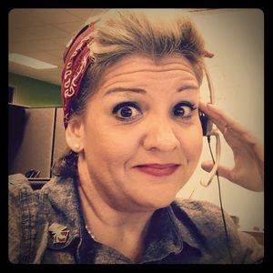 Meet your Posher, Carla