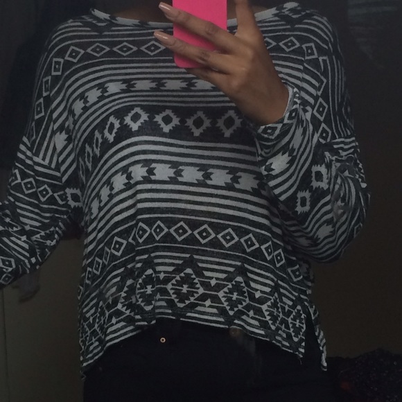 cute black and white tribal print thin sweater
