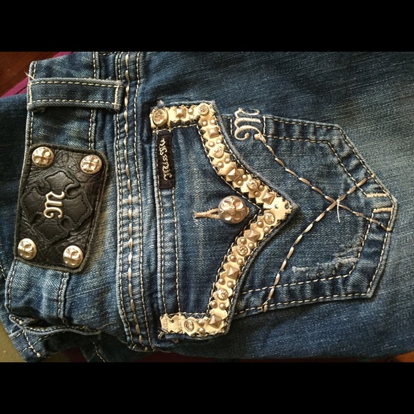 Miss me jeans size 27!