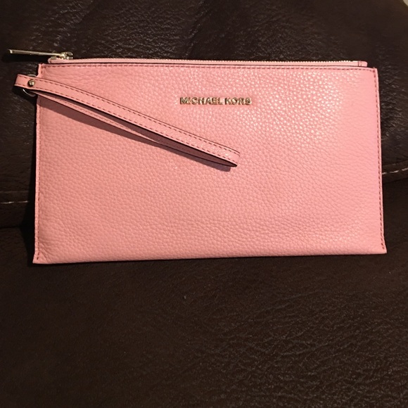 Michael Kors wristlet