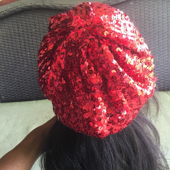 2 bonnets