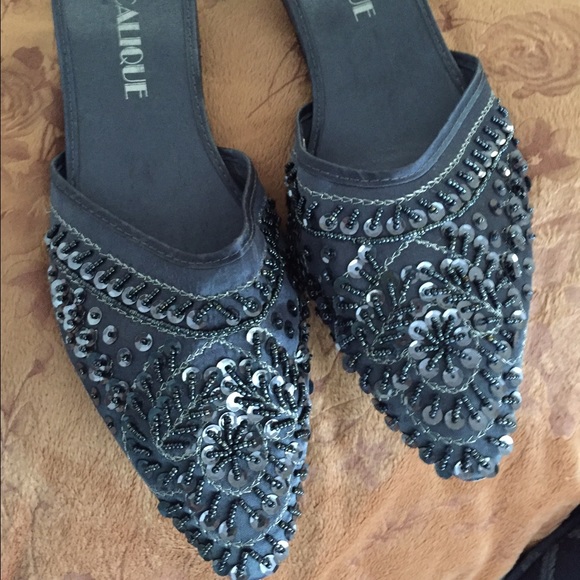 Shoes/flats