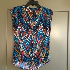 Aztec T with tie bottom