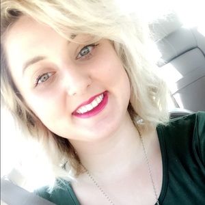 Meet your Posher, Cortney