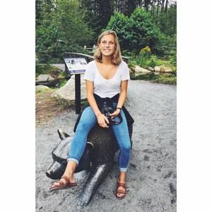 Meet your Posher, Anna