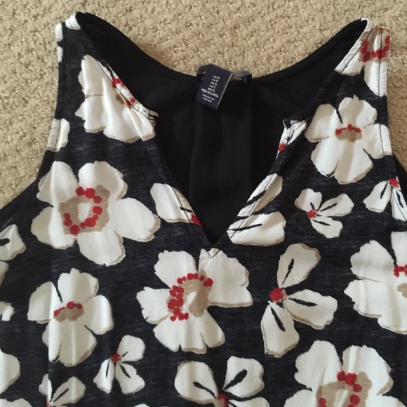 Gap Sleeveless Top Size S - Picture 2 of 4