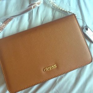 Guess crossbody with chain/leather strap