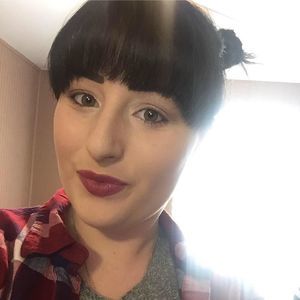 Meet your Posher, Holly