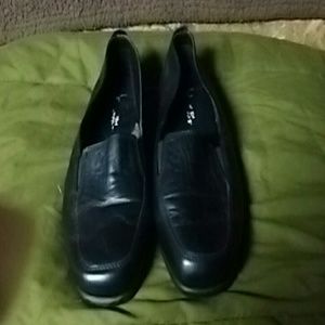 Hush puppies 9EW black dress shoes