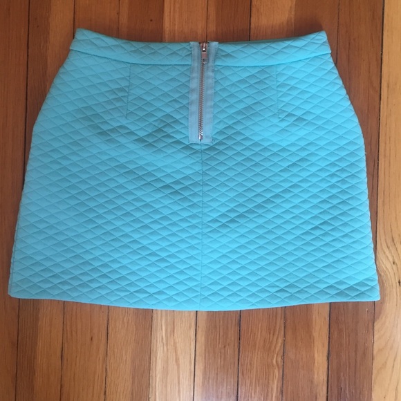 Aqua mini skirt. - Picture 2 of 2