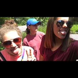 Meet your Posher, Bailey