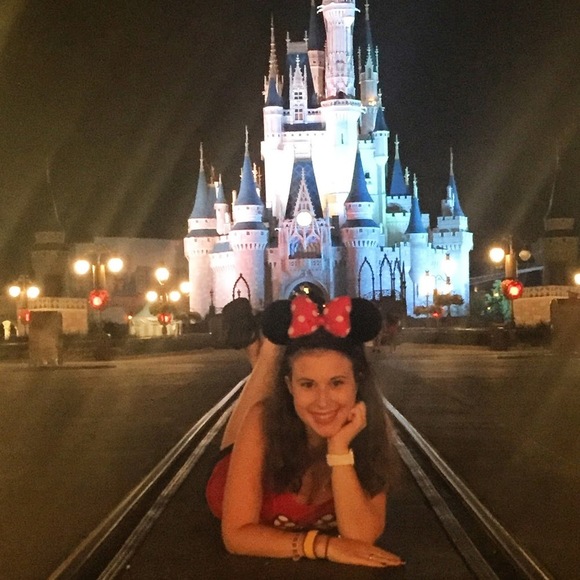 Meet your Posher, Lyndsie