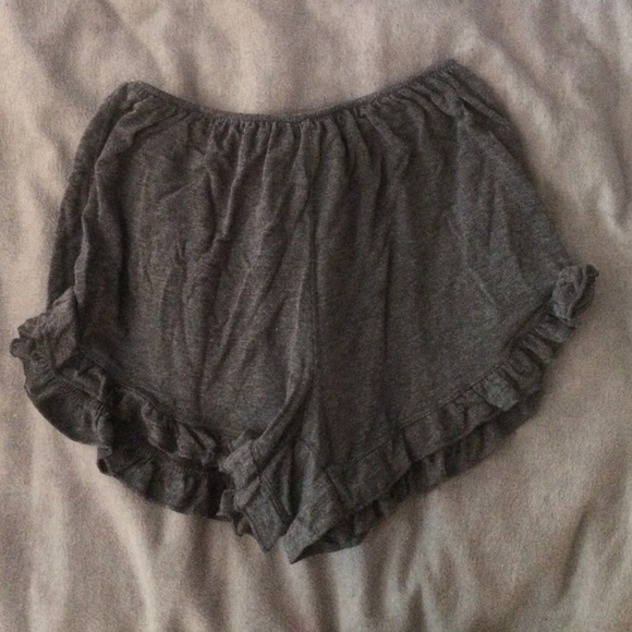 Brandy Melville Ruffle Shorts NWT