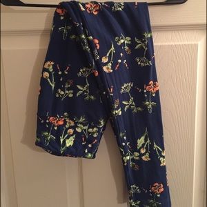 OS Lularoe leggings