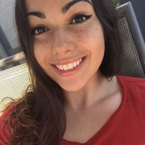 Meet your Posher, Zoe