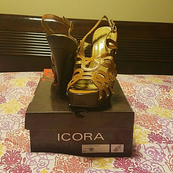 Icora platform sandal - Picture 2 of 4