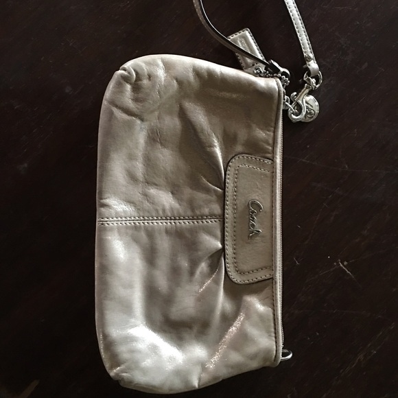 Coach Wristlet OBO