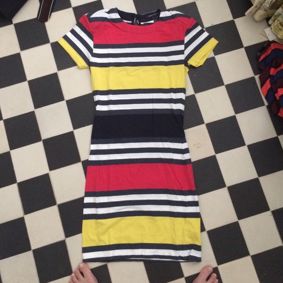 Short sleeve French connection dress