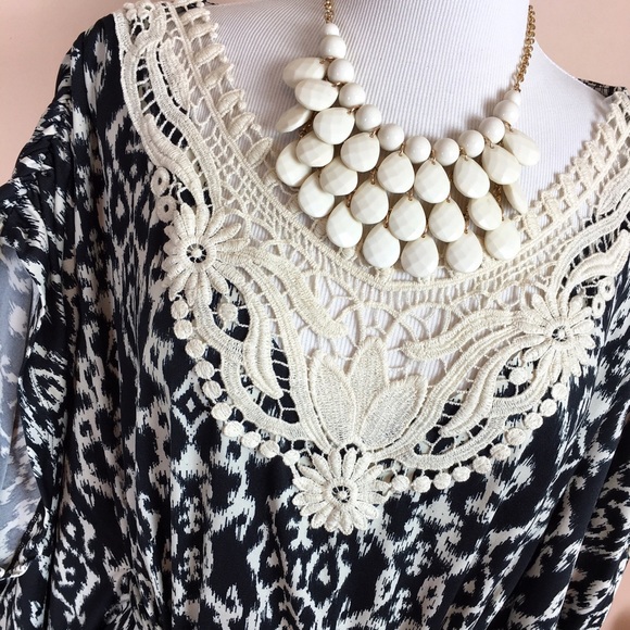 Plus Moroccan Kimono Dress - Picture 2 of 4