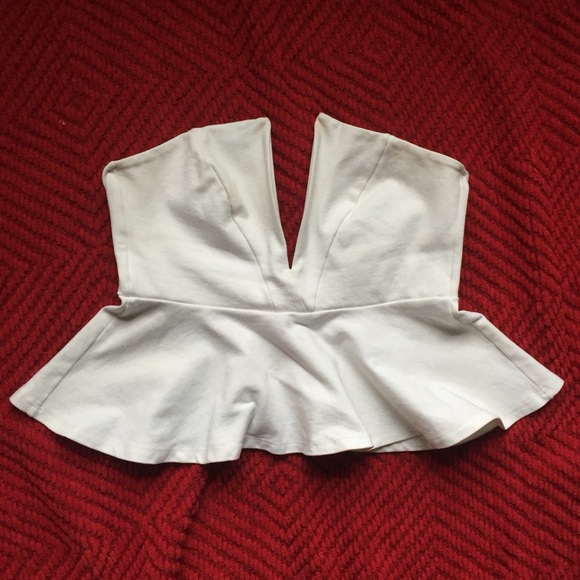 Low cut cropped peplum top
