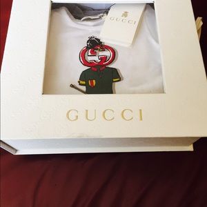 Boys Gucci onesie set