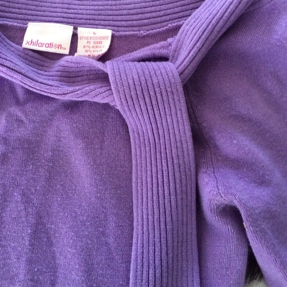 Off-shoulder Sweater - Picture 2 of 3