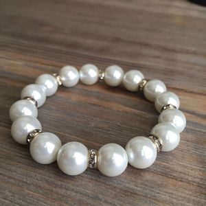 ❌SOLD❌Beautiful pearls swarovski crystals bracelet