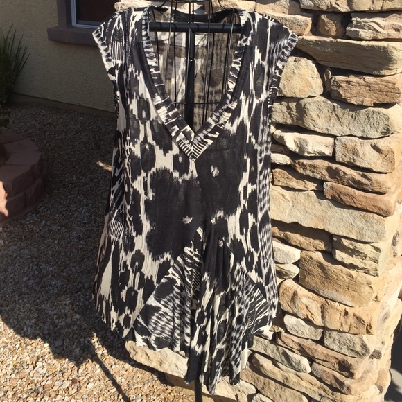 Adorable cool summer top