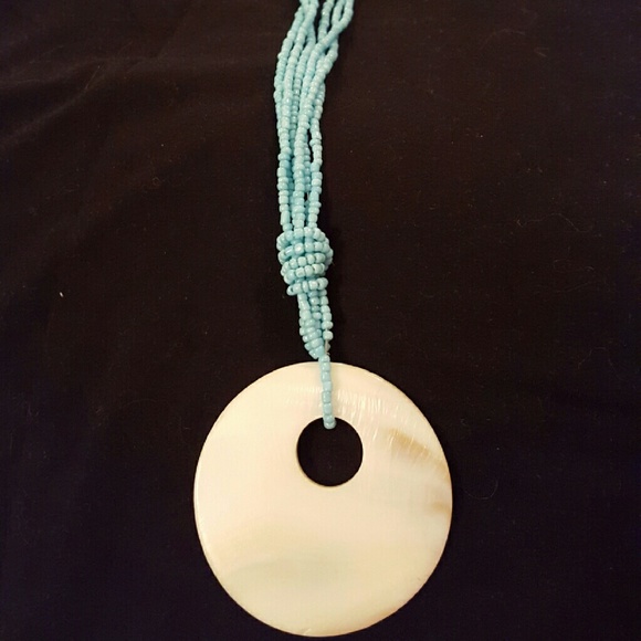 Long shell necklace
