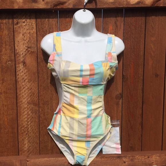 7/8 HOST PICK🎉🎉🎉 💯% Authentic CHANEL Swimsuit