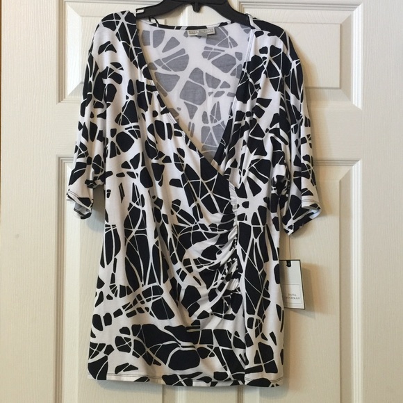 Top - 3/4 Sleeve Wrap
