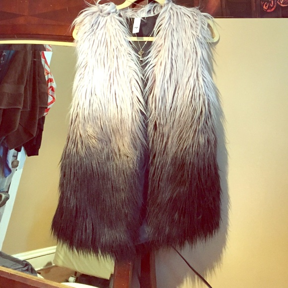 Faux fur Tokyo darling brand never worn vest NWOT