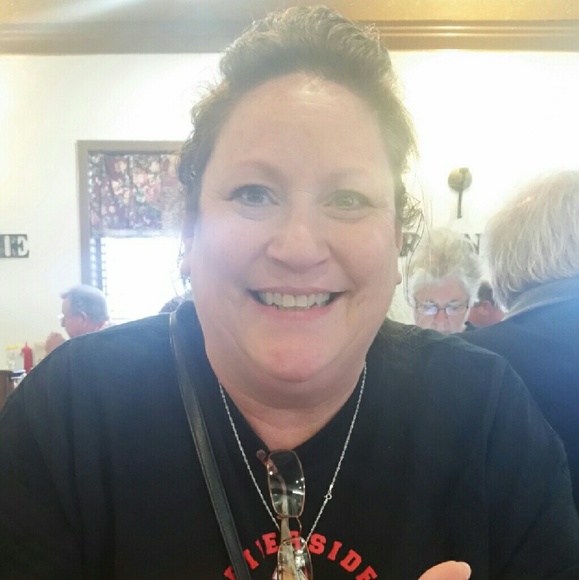Meet your Posher, Annette - Picture 1 of 1