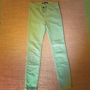 ⚡️24 hr SALE ⚡️ BDG high rise mint jeans