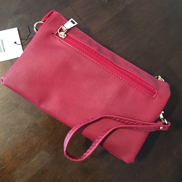 *Brand New* Marc Chantal red wristlet/wallet - Picture 3 of 4