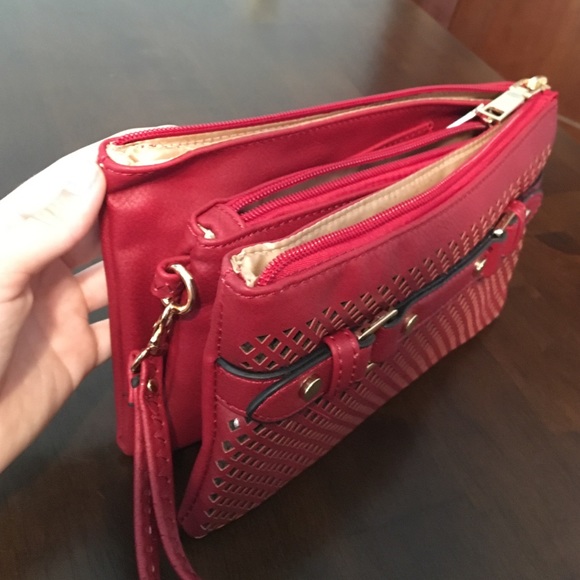 *Brand New* Marc Chantal red wristlet/wallet - Picture 4 of 4