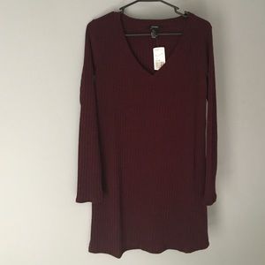 maroon long sleeve vneck dress