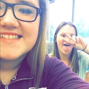 Meet your Posher, Cara